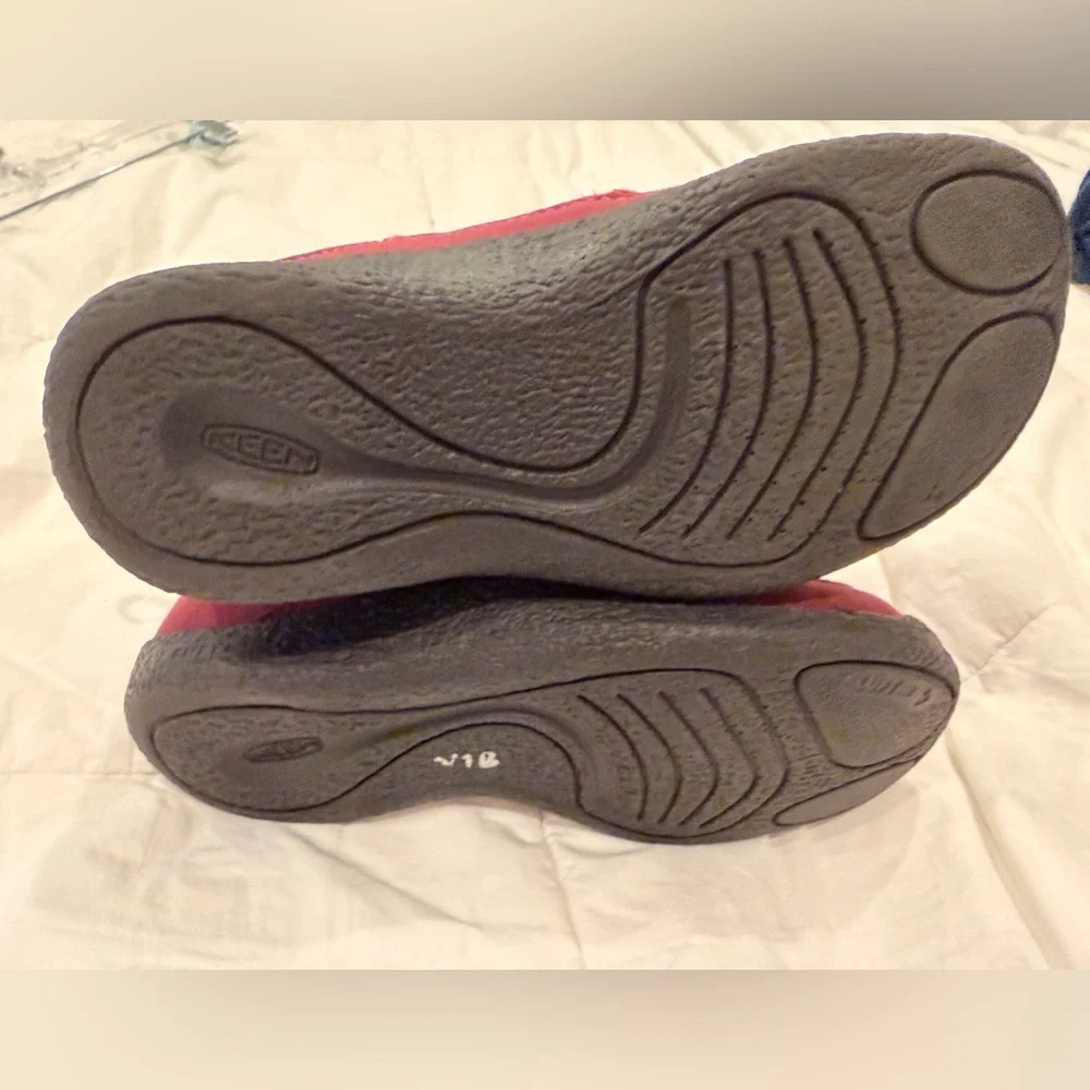 Keen Kids Insulated Winter Boots Red Thermal Insole Bungee Lace‎ Size 3